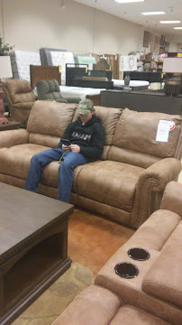 American Freight - Appliance, Furniture, Mattress - Photo 6 - Car repair in Hixson, TN, Chattanooga