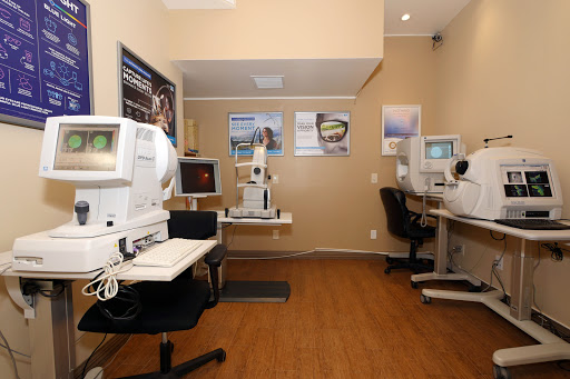 Eye Care Center «Harbor Optics», reviews and photos, 11310 Beach Channel Dr, Rockaway Park, NY 11694, USA
