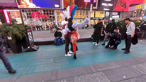 Clothing Store «Abercrombie & Fitch», reviews and photos, 152 The Arches Cir, Deer Park, NY 11729, USA