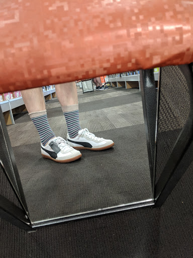 Shoe Store «DSW Designer Shoe Warehouse», reviews and photos, 427 Crossroads Blvd, Cary, NC 27518, USA