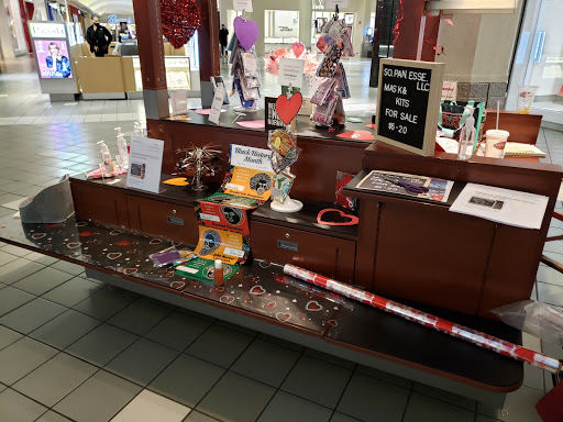 Shopping Mall «Moorestown Mall», reviews and photos, 400 NJ-38, Moorestown, NJ 08057, USA