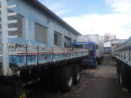 Logo da empresa - J&A Transportes Especiais