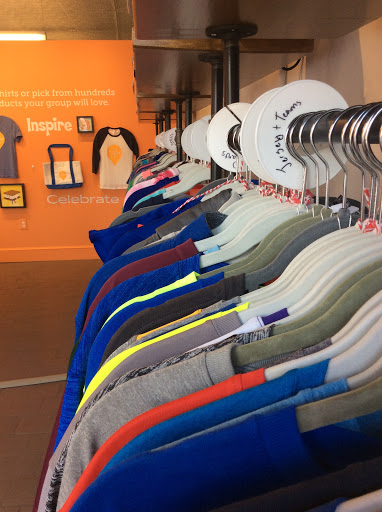 Custom T-shirt Store «CustomInk - Custom T-shirt Store - Richmond», reviews and photos, 3401 W Cary St, Richmond, VA 23221, USA