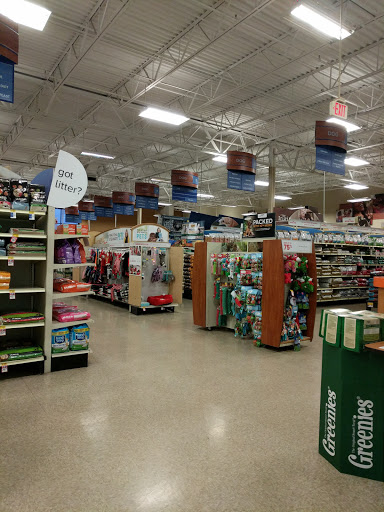Pet Supply Store «PetSmart», reviews and photos, 6622 Charlotte Pike Suite 108, Nashville, TN 37209, USA