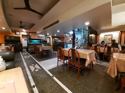 Moti Mahal Restaurant - No.75, Mahatma Gandhi Marg, next to Central Bank of India, Sushanpura, Lalbagh, Lucknow, Uttar Pradesh 226001, India