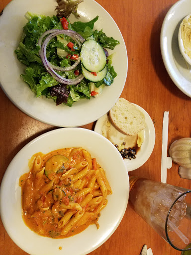 Italian Restaurant «Bambinos Cafe on Delmar», reviews and photos, 1141 E Delmar St, Springfield, MO 65807, USA