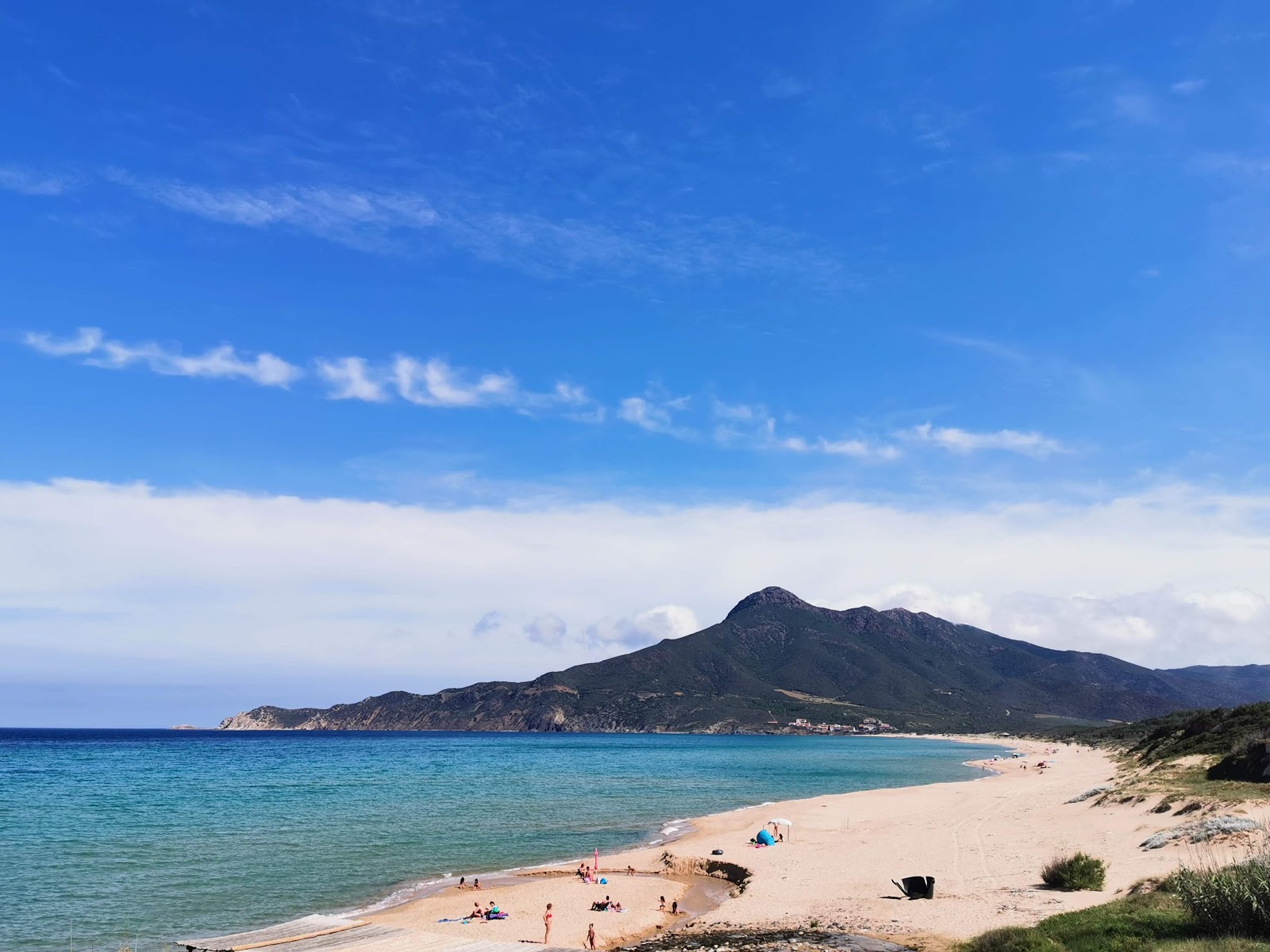 Fotografija Portixeddu beach z turkizna čista voda površino