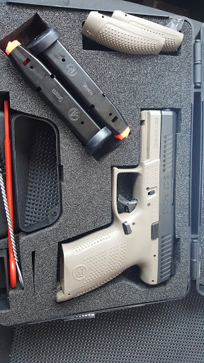 Gun Shop «Miller Guns and Ammo», reviews and photos, 518 N Telshor Blvd c, Las Cruces, NM 88011, USA