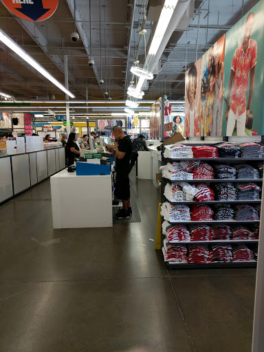 Clothing Store «Old Navy», reviews and photos, 9155 W Stockton Blvd, Elk Grove, CA 95758, USA