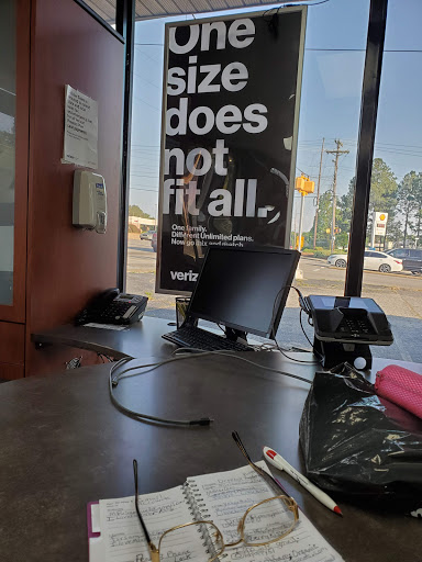 Cell Phone Store «Verizon Authorized Retailer – Cellular Sales», reviews and photos, 3431 Forest Dr, Columbia, SC 29204, USA