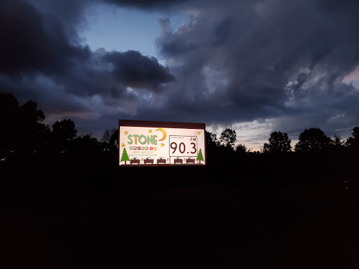 Drive-in Movie Theater «Stone Drive-In Theatre», reviews and photos, 808 Theatre Ln, Mountain View, AR 72560, USA
