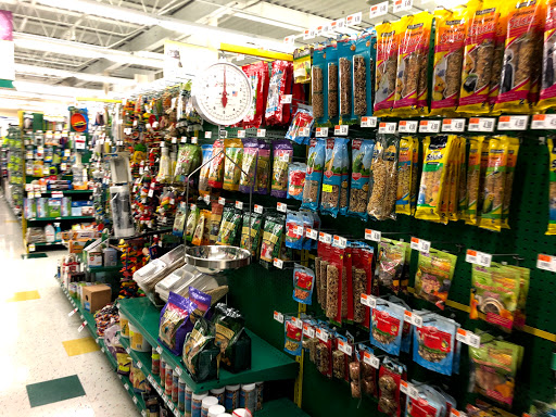 Pet Supply Store «Pet Supplies Plus», reviews and photos, 5092 Mayfield Rd, Lyndhurst, OH 44124, USA