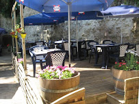 Atmosphère du Restaurant Le Petit Tonneau à Montlouis-sur-Loire - n°8