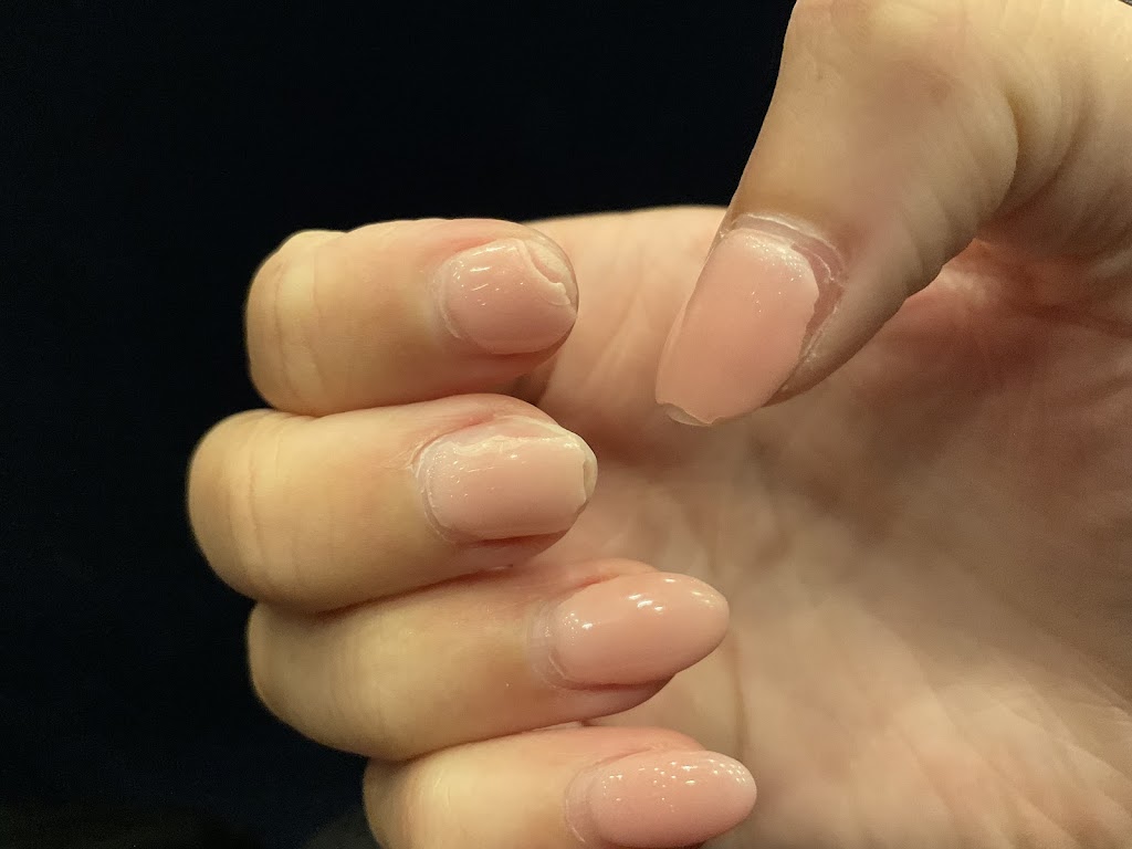 Famous Nails 93117