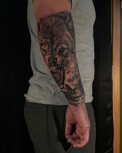 Explore cute sister tattoo ideas, creative tattoo ideas in Lake Villa, available at Eternal Tiger Tattoo