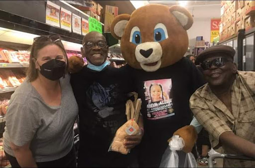 Grocery Store «So Low Grocery Outlet», reviews and photos, 3111 N Emerson Ave, Minneapolis, MN 55411, USA