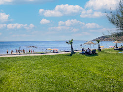 Foto von Ertugrul Koyu V Beach und die siedlung