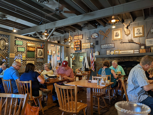 American Restaurant «Cracker Barrel Old Country Store», reviews and photos, 380 N Jacob Dr, Bloomington, IN 47404, USA