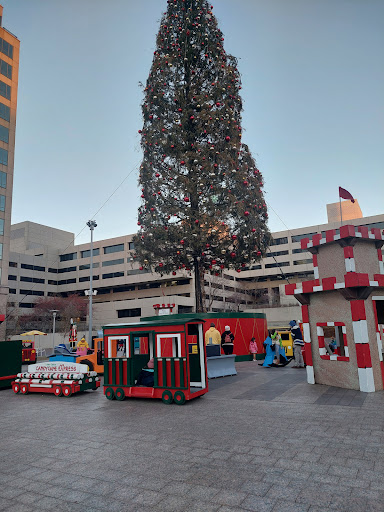 Shopping Mall «Crown Center», reviews and photos, 2450 Grand Blvd, Kansas City, MO 64108, USA