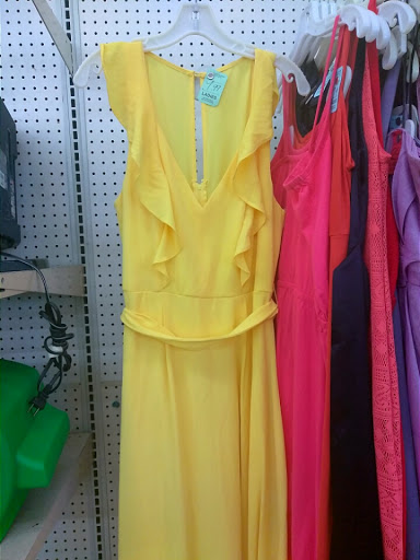 Thrift Store «Bell Thrift Store Inc», reviews and photos, 6627 Atlantic Ave, Bell, CA 90201, USA