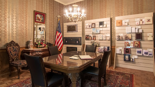 Funeral Home «Roller-Chenal Funeral Home», reviews and photos, 13801 Chenal Pkwy, Little Rock, AR 72211, USA