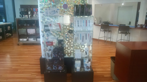 Computer Store «Simply Mac - Apple Premier Partner», reviews and photos, 700 NE Multnomah St, Portland, OR 97232, USA