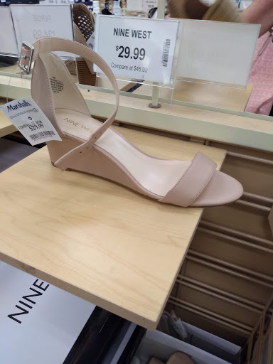 Department Store «Marshalls», reviews and photos, 3256 Silas Creek Pkwy, Winston-Salem, NC 27103, USA