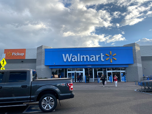 Discount Store «Walmart», reviews and photos, 1040 Green Acres Rd, Eugene, OR 97408, USA