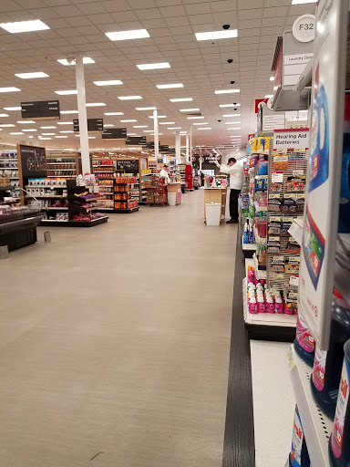 Department Store «Target», reviews and photos, 111 Pioneer Trail, Chaska, MN 55318, USA