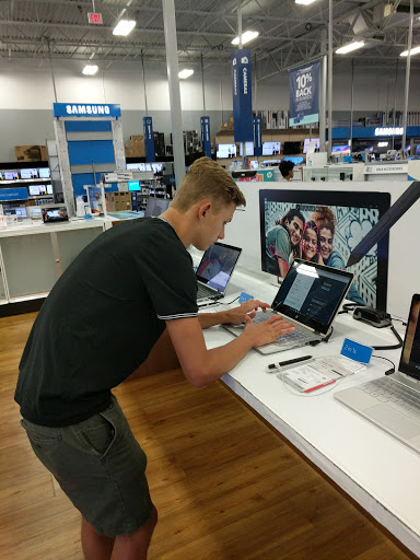 Electronics Store «Best Buy», reviews and photos, 1405 Spring Meadows Dr, Holland, OH 43528, USA