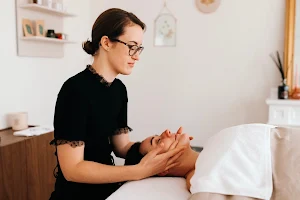 Maison Poéma : studio de massage facialiste image