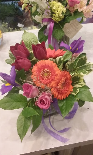 Florist «Design A Bunch», reviews and photos, 8400 Normandale Lake Blvd, Bloomington, MN 55437, USA