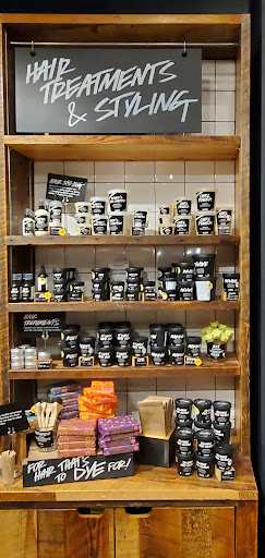 Cosmetics Store «Lush», reviews and photos, 112 E Broadway, Bloomington, MN 55425, USA