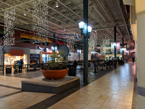 Shopping Mall «Bayshore Town Center», reviews and photos, 5800 N Bayshore Dr, Glendale, WI 53217, USA