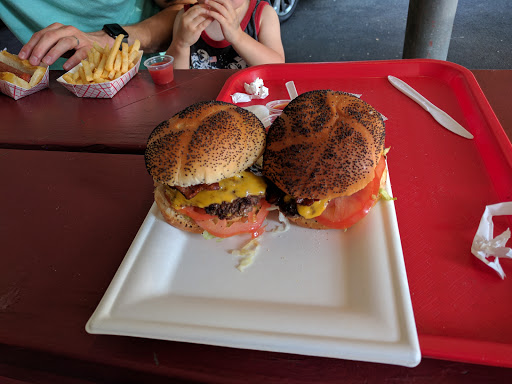 Hamburger Restaurant «Red Rabbit Drive-In», reviews and photos, 60 Benvenue Rd, Duncannon, PA 17020, USA