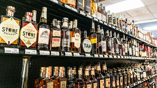 Liquor Store «Liquor plus Wine, Spirits, and Craft Beer», reviews and photos, 5753 NE Antioch Rd, Gladstone, MO 64119, USA