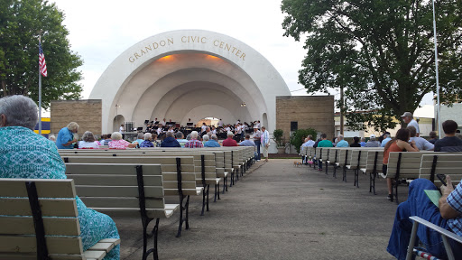 Park «Central Memorial Park», reviews and photos, 212 E 4th St, Sterling, IL 61081, USA