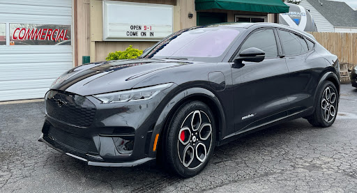 Ford Dealer «James Collins Ford Louisville-New-Used-Trucks-Cars-Sales-Service-Parts-BodyShop», reviews and photos, 809 S 5th St, Louisville, KY 40203, USA