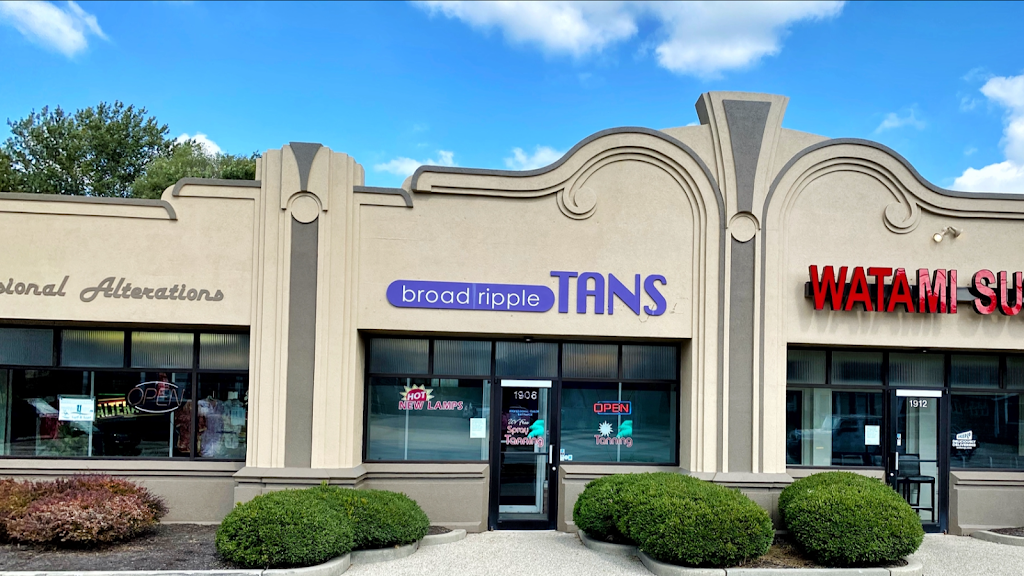 Broad Ripple Tans 46220