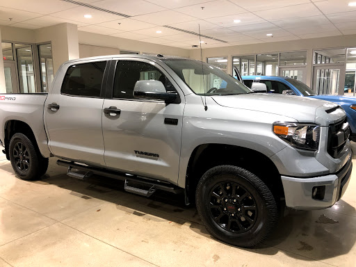 Toyota Dealer «Cowboy Toyota», reviews and photos, 9525 E R L Thornton Fwy, Dallas, TX 75228, USA