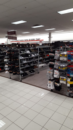 Clothing Store «Burlington Coat Factory», reviews and photos, 600 Northtown Dr, Blaine, MN 55434, USA