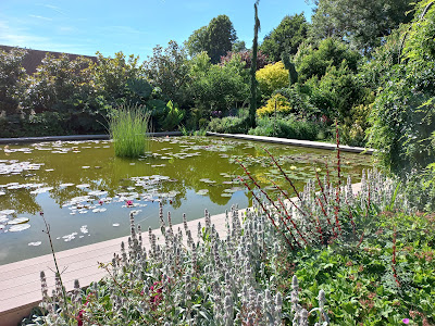 Reflets de Jardin à Penin