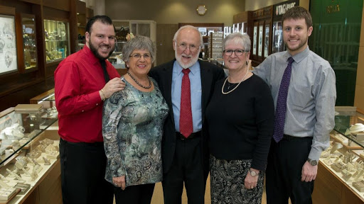 Jewelry Store «Kings Jewelry», reviews and photos, 609 King St, Alexandria, VA 22314, USA