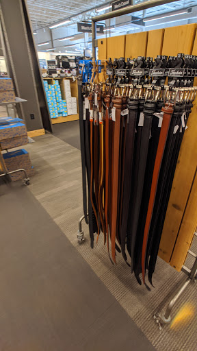 Shoe Store «DSW Designer Shoe Warehouse», reviews and photos, 11500 Burleigh St., Wauwatosa, WI 53222, USA