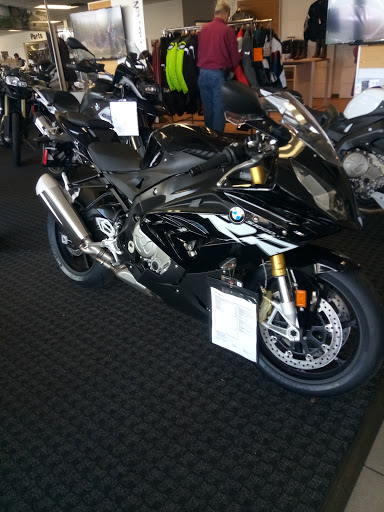 BMW Motorcycle Dealer «BMW Motorcycles of Grand Rapids», reviews and photos, 5995 Division Ave S, Grand Rapids, MI 49548, USA