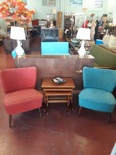 Furniture Store «San Antonio Furniture Finders», reviews and photos, 617 Fredericksburg Rd, San Antonio, TX 78201, USA