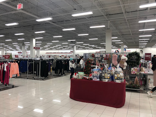 Clothing Store «Burlington Coat Factory», reviews and photos, 6747 Hadley Rd, South Plainfield, NJ 07080, USA