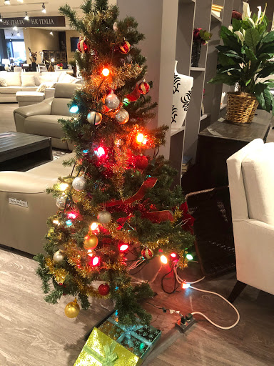 Furniture Store «Huffman Koos Furniture», reviews and photos, 1640 Broadhollow Rd, Farmingdale, NY 11735, USA