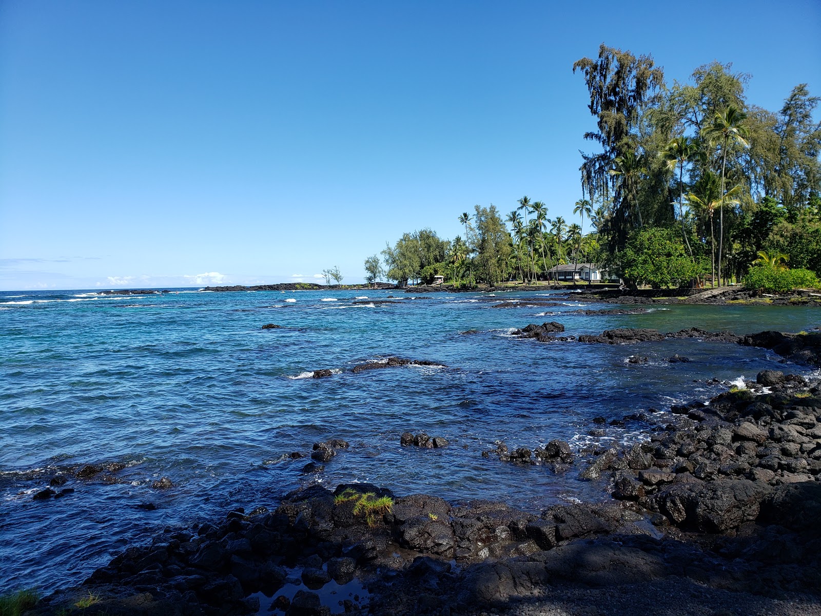 Photo de Leleiwi Beach zone des équipements