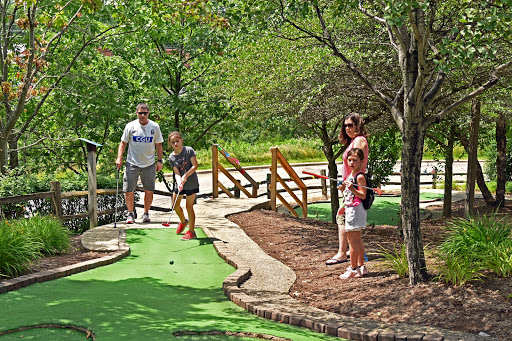 Miniature Golf Course «Highland Park Golf Learning Center», reviews and photos, 2205 Skokie Valley Rd, Highland Park, IL 60035, USA